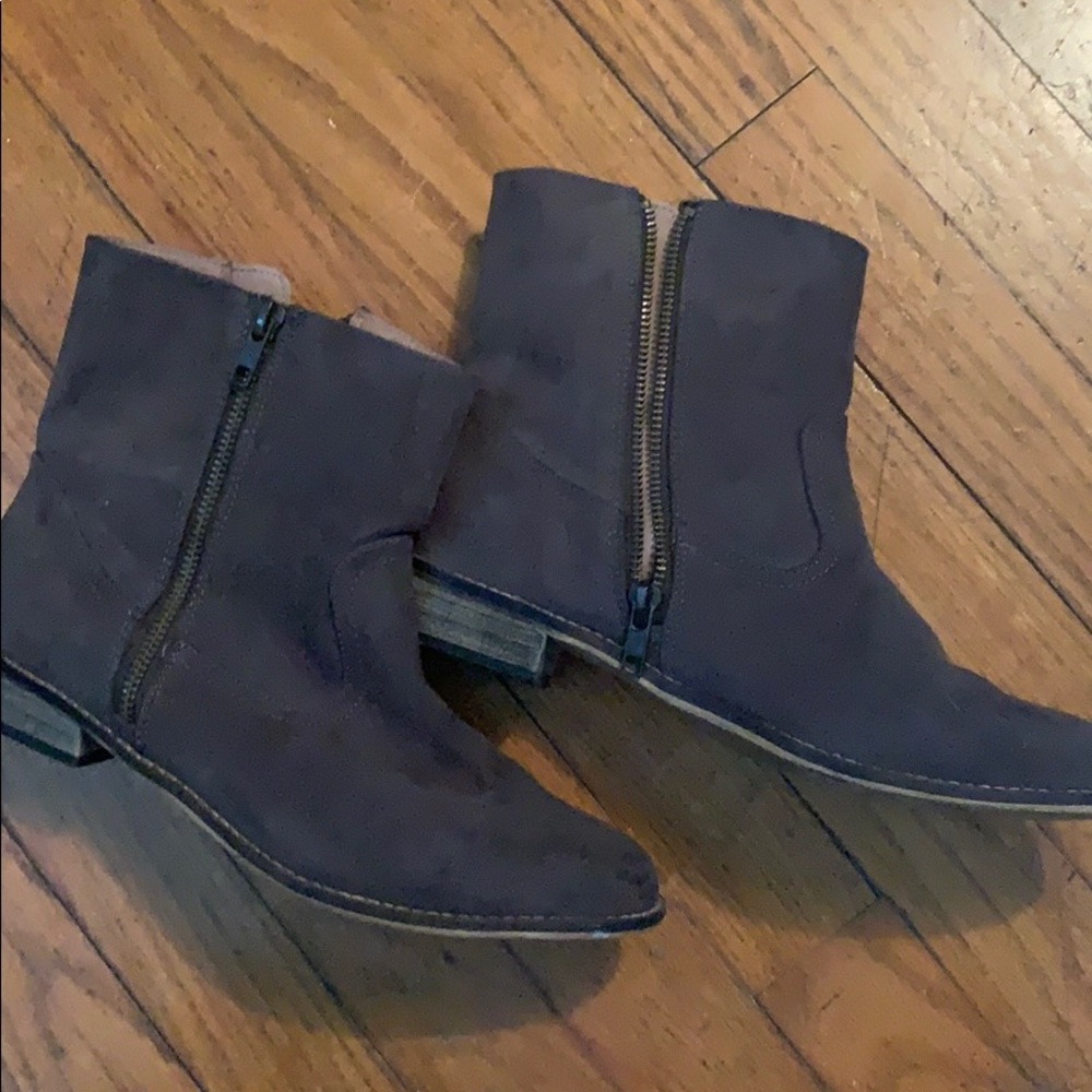 Dark brown suede American eagle ankle booties